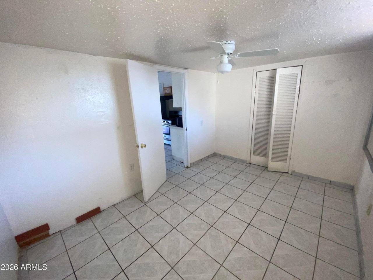 575 N Delaware St #E - Photo 6 of 6