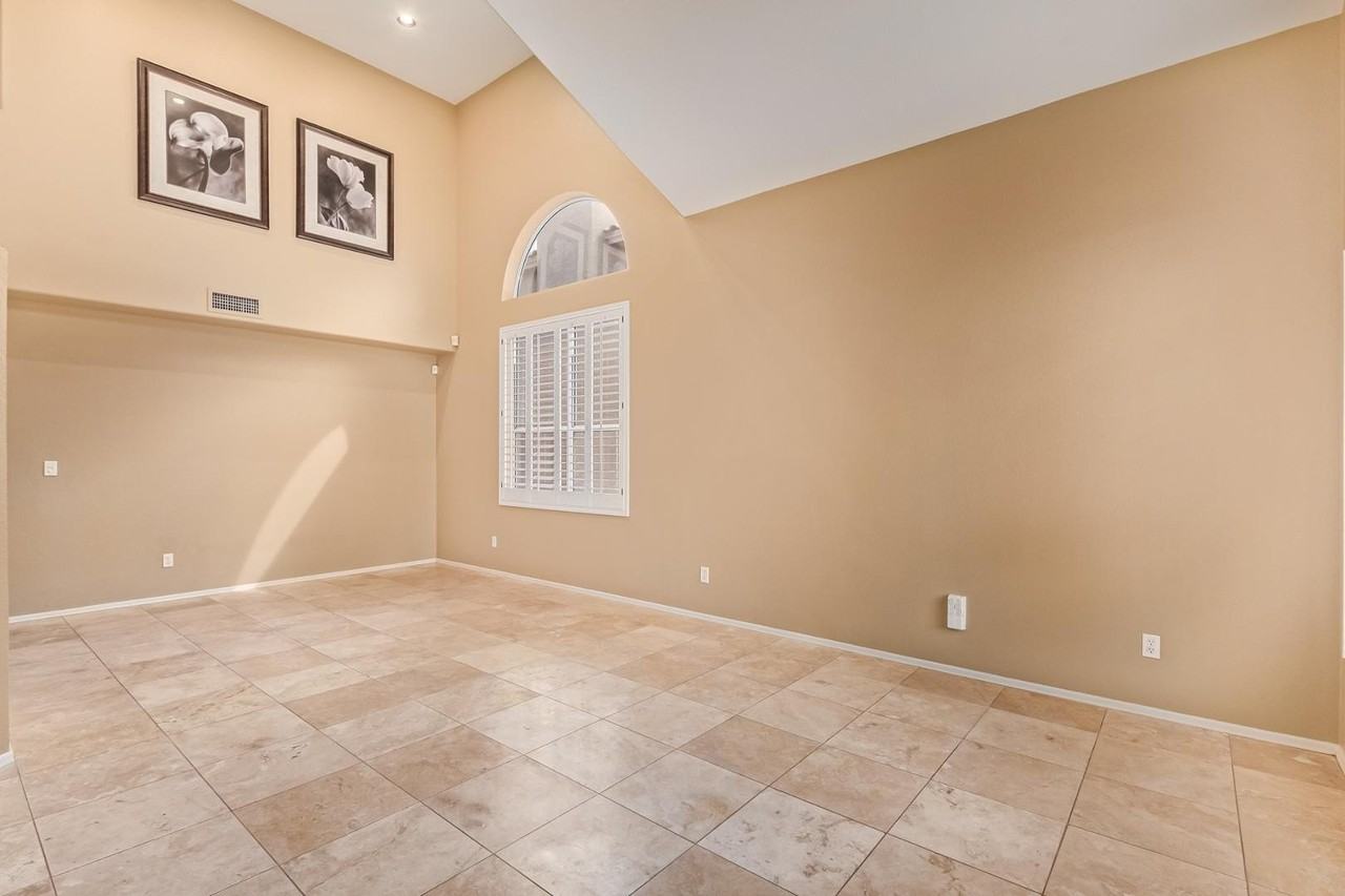 9286 E Wood Dr - Photo 4 of 22