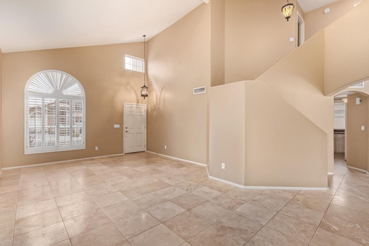 9286 E Wood Dr - Photo 5 of 22