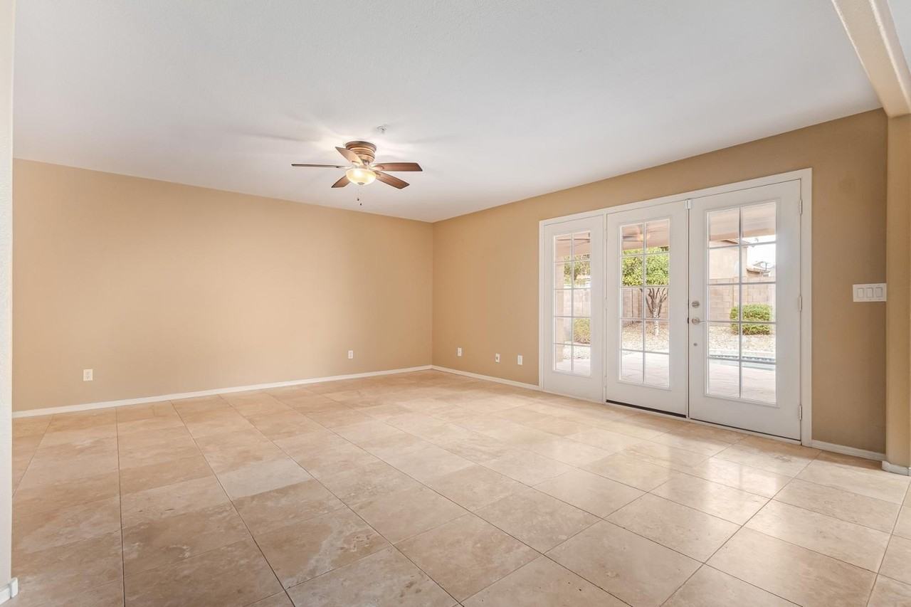 9286 E Wood Dr - Photo 7 of 22