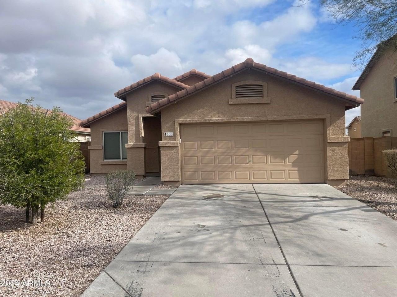 1333 S 220th Dr