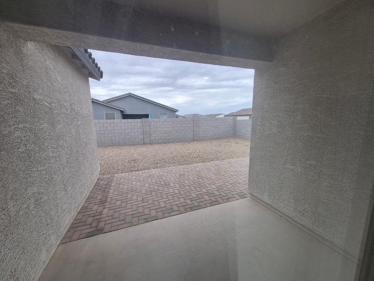 47792 W Mellen Ln - Photo 5 of 12