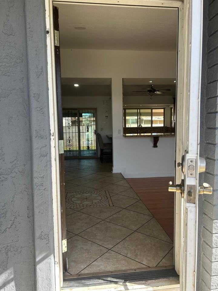 6916 W Georgia Ave - Photo 2 of 50