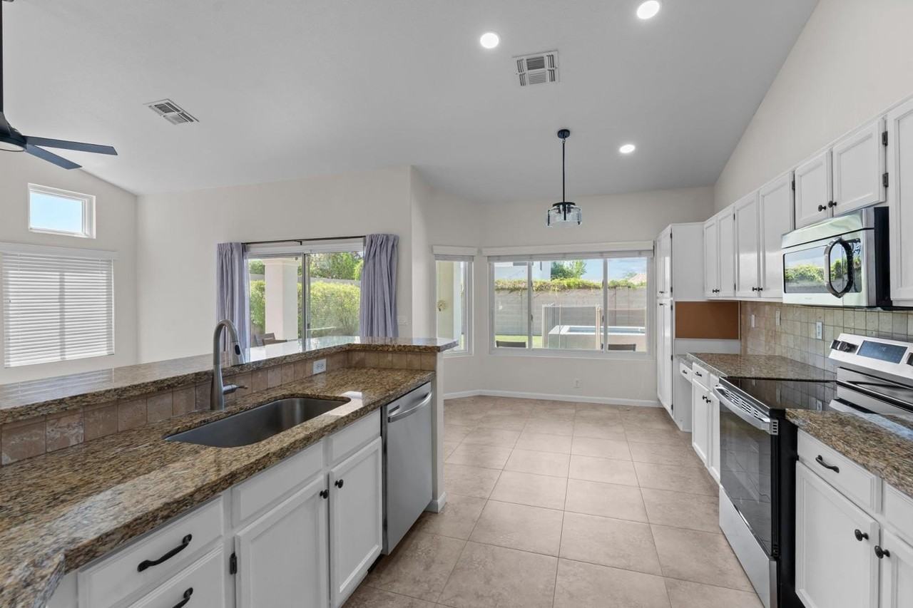 4423 E Vista Val Verde - Photo 6 of 19