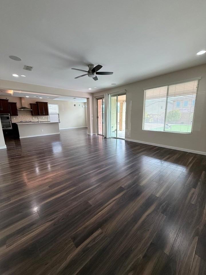 9519 W Fallen Leaf Ln - Photo 6 of 21