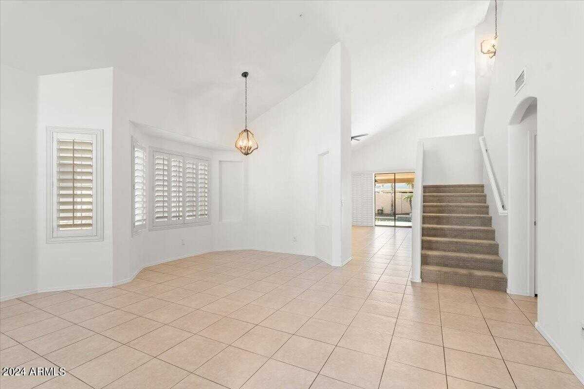 9331 E Wood Dr - Photo 4 of 29