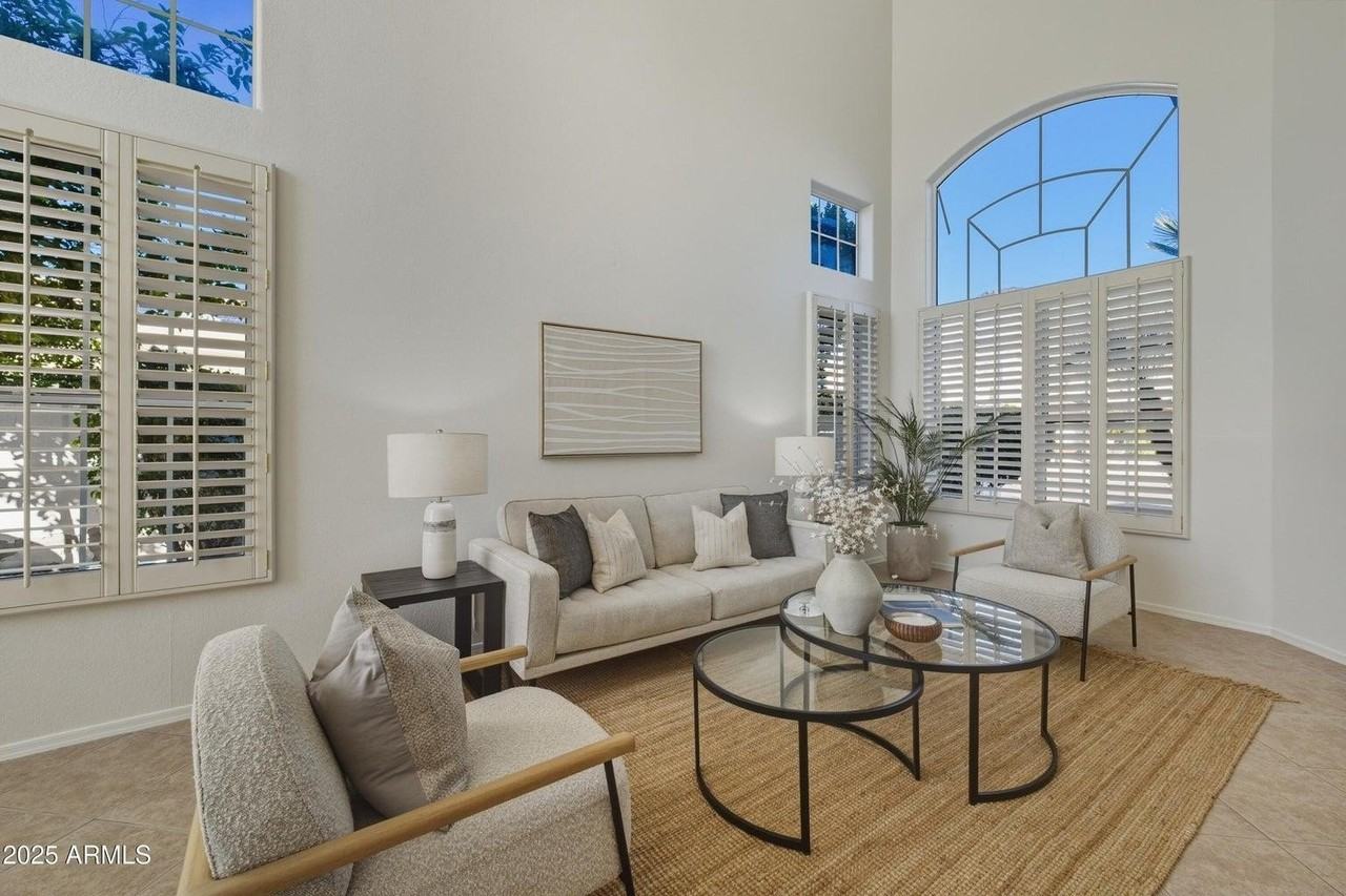 20652 N 53rd Ave - Photo 3 of 15