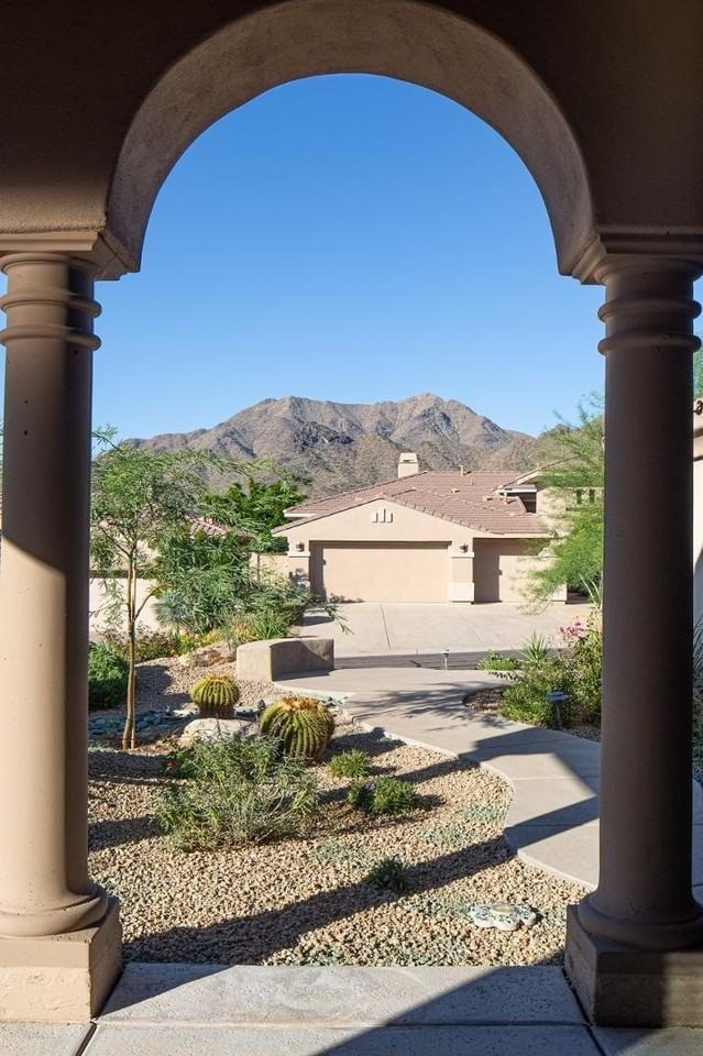 11183 E Beck Ln - Photo 2 of 26