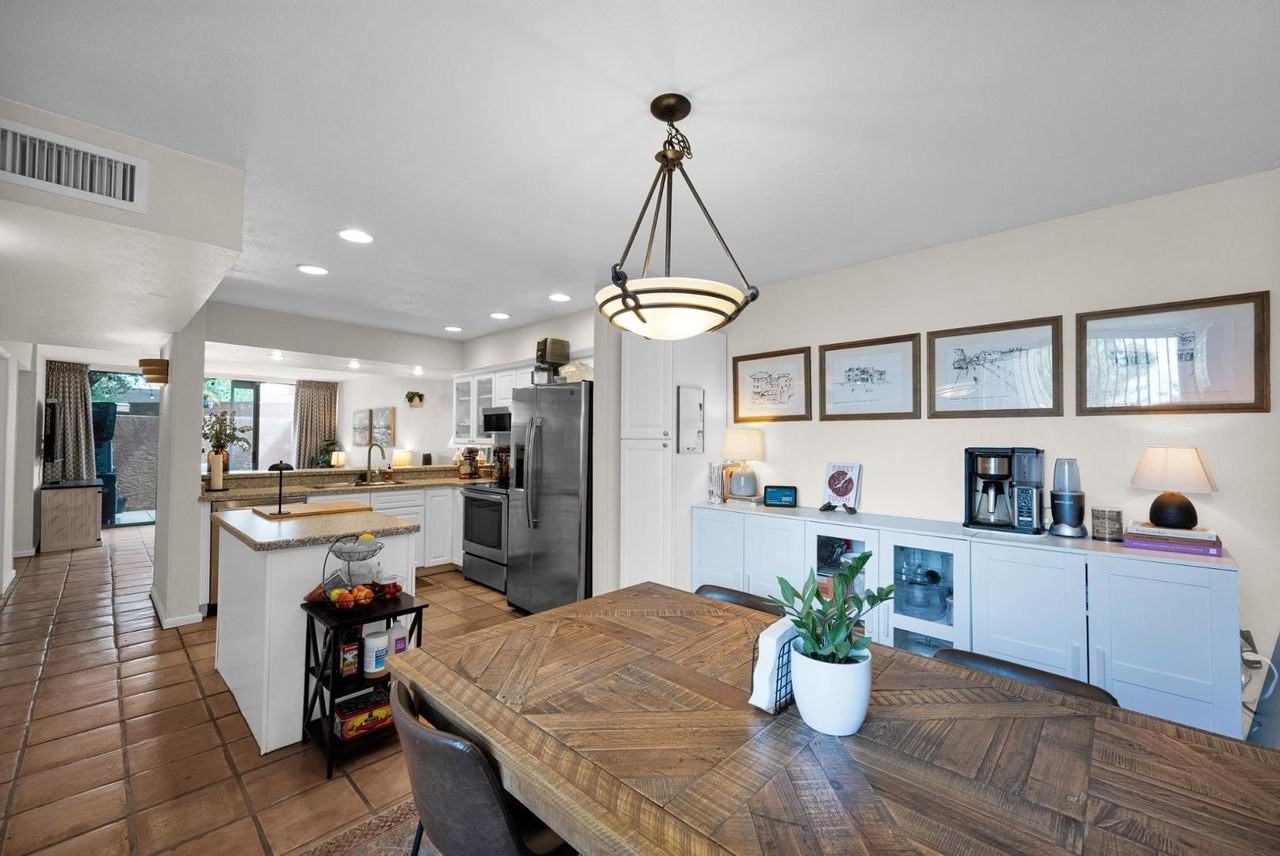 7401 N Scottsdale Rd Unit 7 - Photo 6 of 44