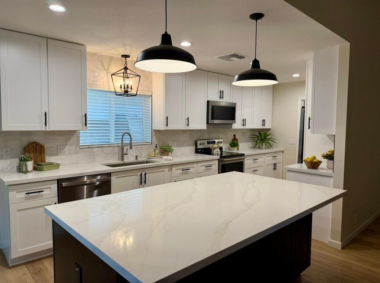 7331 W Windrose Dr - Photo 7 of 17