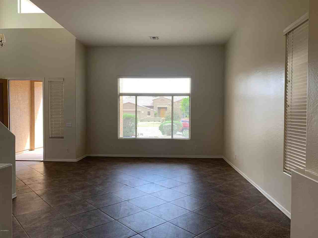 1530 W Thompson Way - Photo 6 of 21