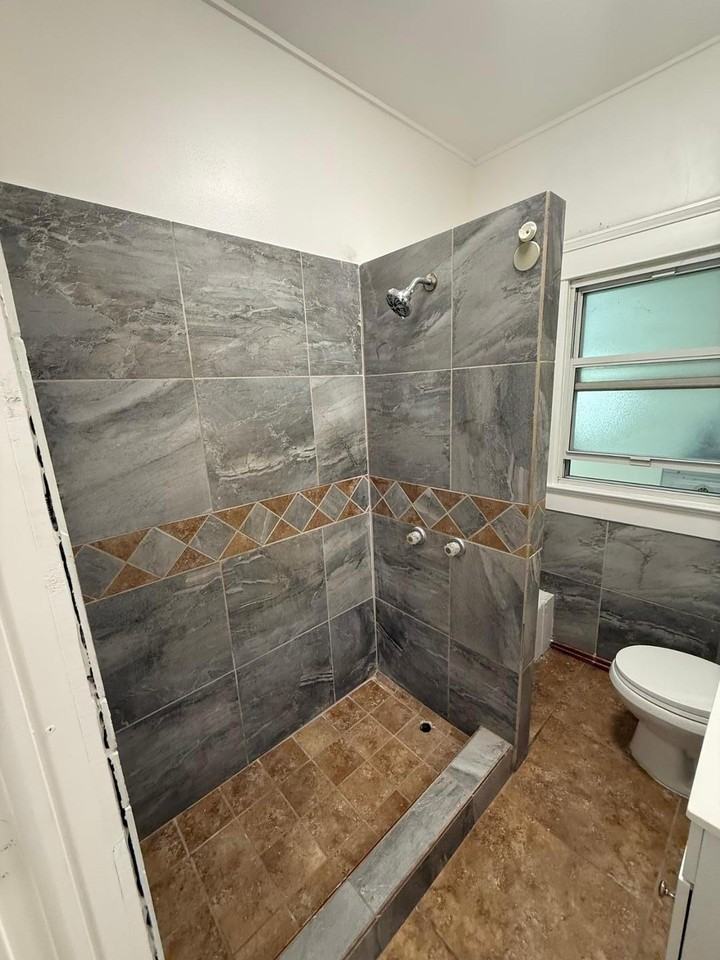 710 S 1st St - Photo 4 of 16