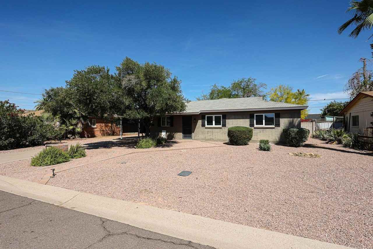 7608 E 4th St - Photo 2 of 21