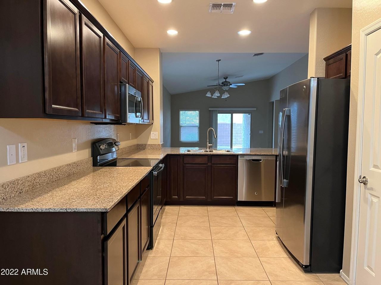 2656 E Gillcrest Rd - Photo 3 of 24