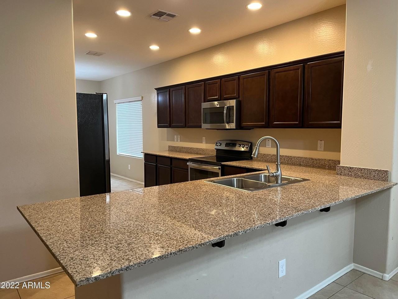 2656 E Gillcrest Rd - Photo 4 of 24