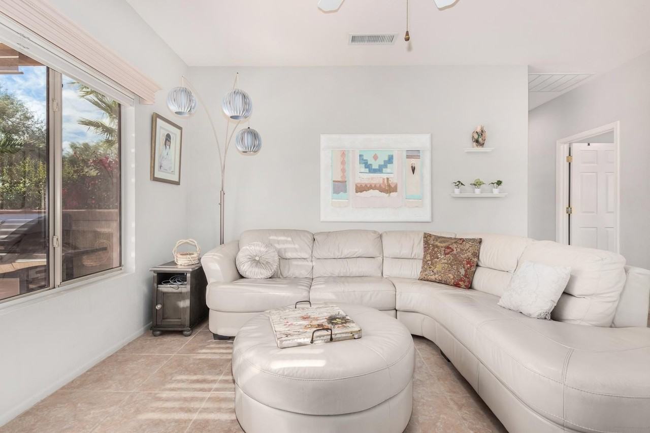 16215 W Desert Winds Dr - Photo 2 of 19