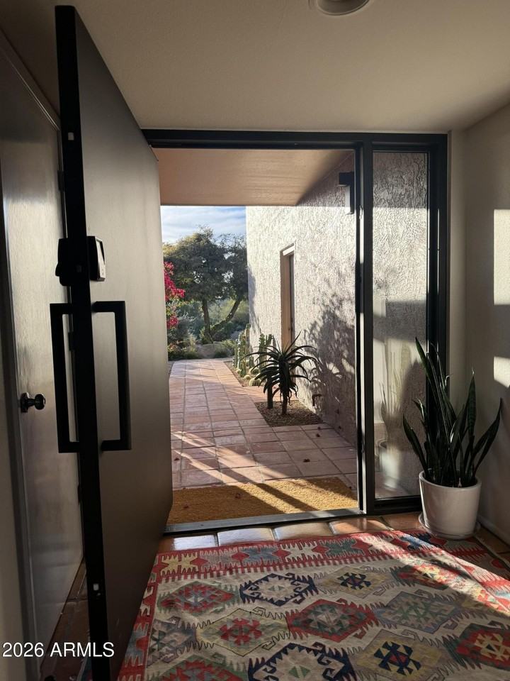 1725 E Staghorn Ln - Photo 3 of 22