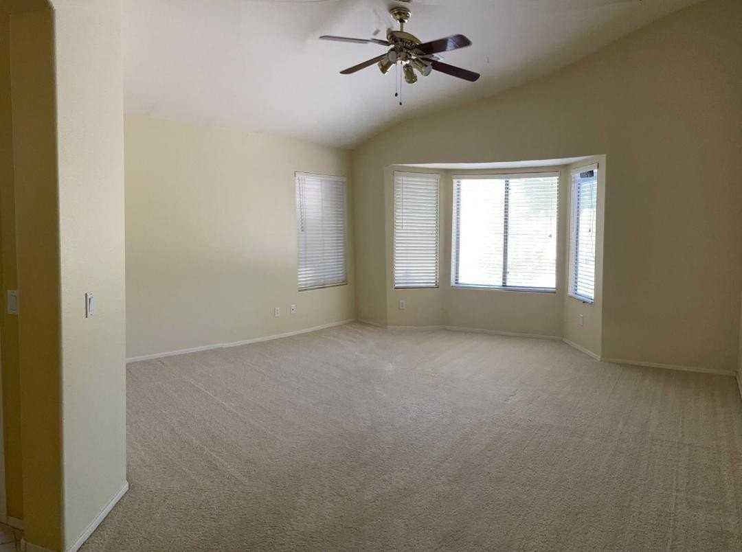 374 W Oriole Way - Photo 5 of 10