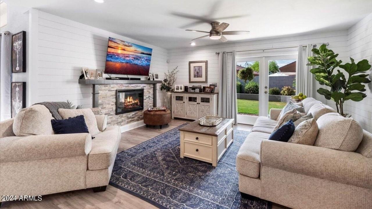 4304 E Milton Dr - Photo 2 of 18