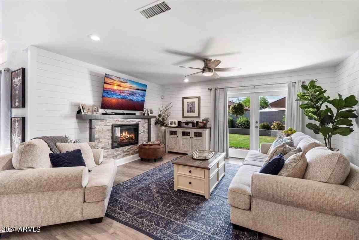 4304 E Milton Dr - Photo 5 of 18