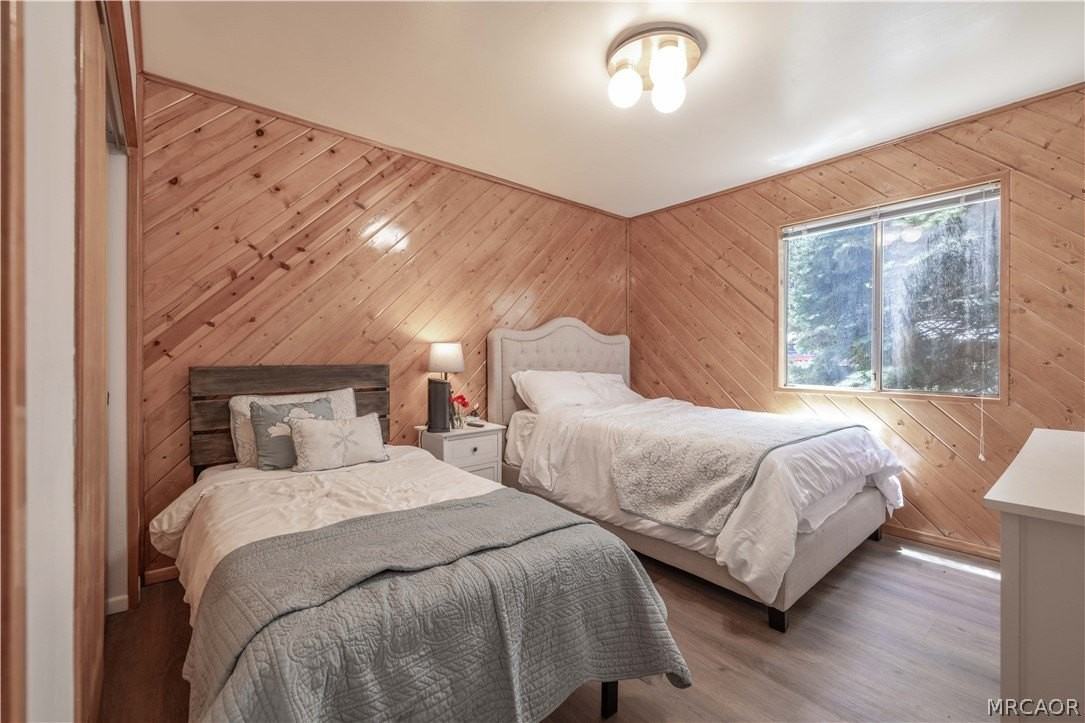 1004 Sugarloaf Blvd - Photo 2 of 34