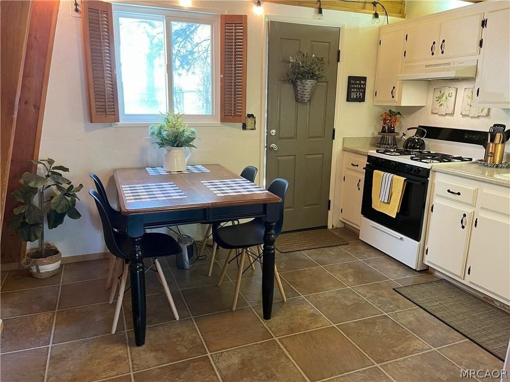 317 Santa Clara Blvd - Photo 6 of 17