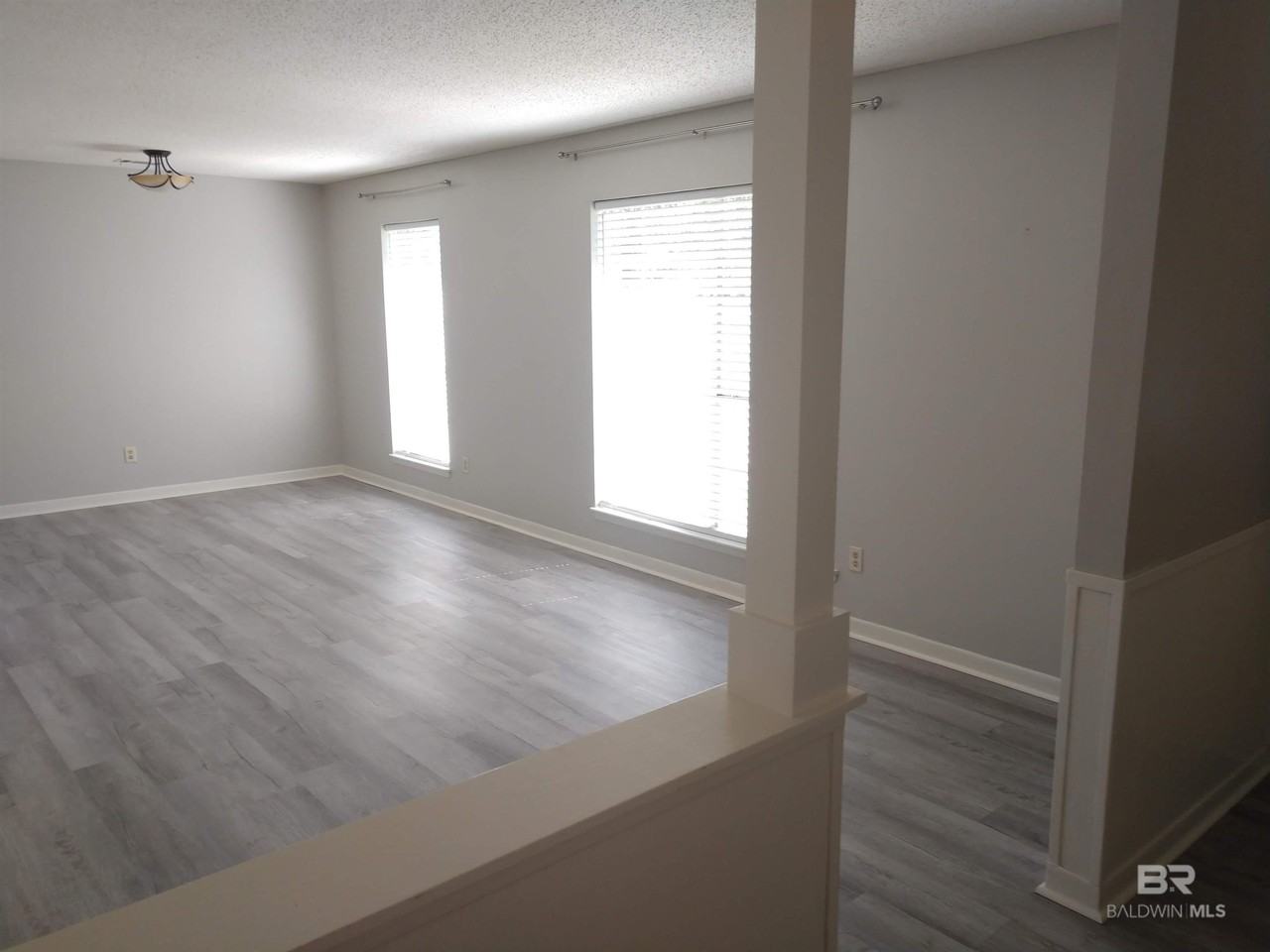 1107 Caroline Ave - Photo 3 of 16