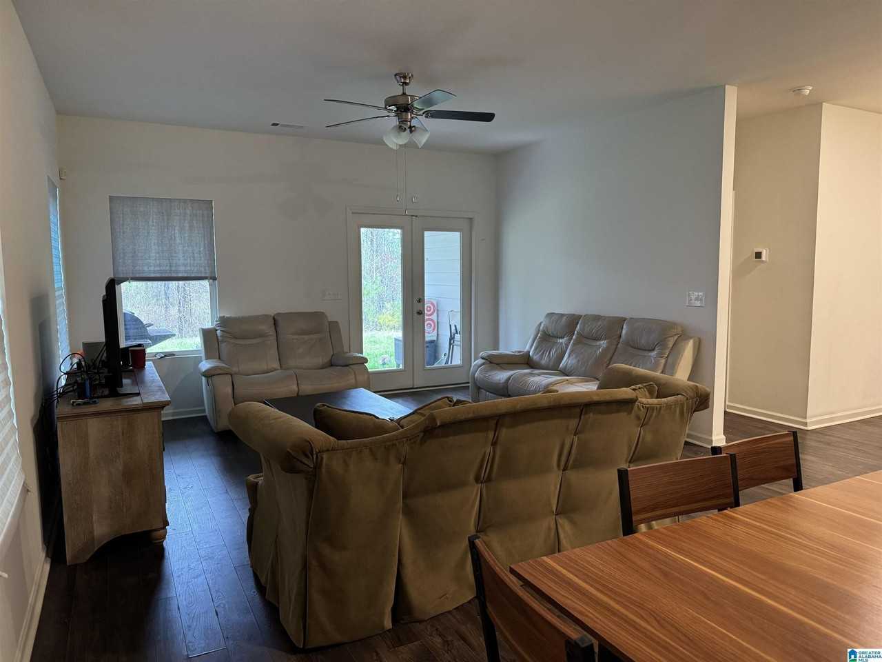 204 Chelsea Park Rd - Photo 6 of 10