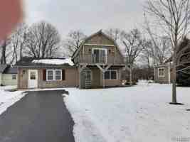 featured image of 2427 W Creek Rd