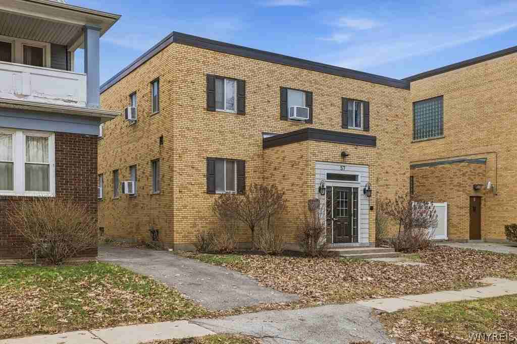 57 Saint Johns Parkside St - Photo 4 of 49