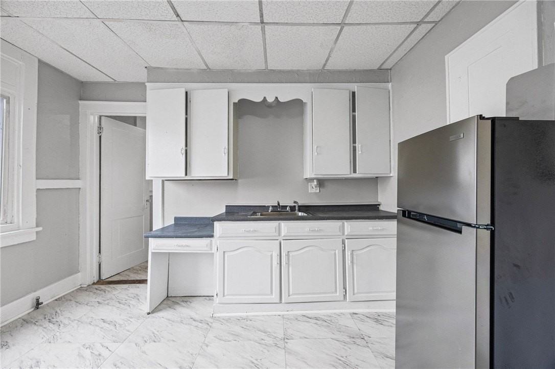 288 Driving Park Ave - Photo 4 of 23