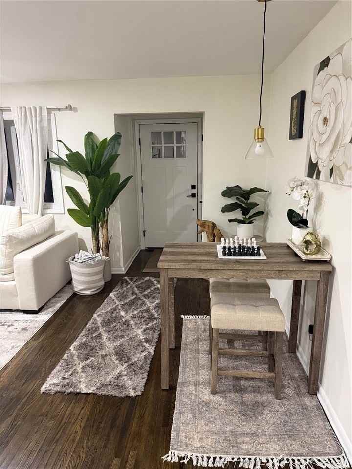 1560 Blossom Rd - Photo 5 of 10