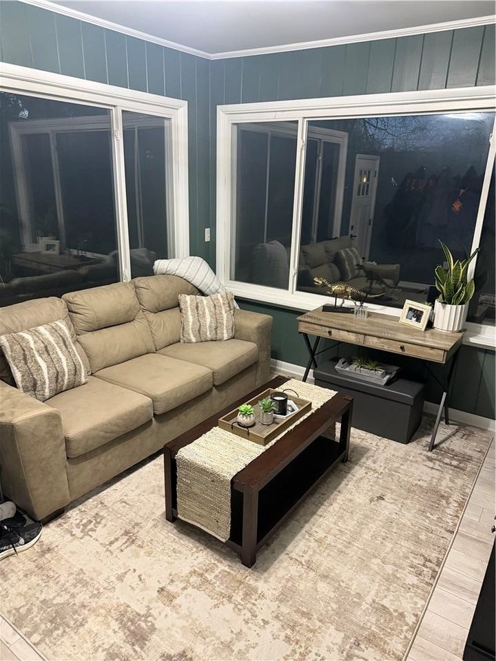 1560 Blossom Rd - Photo 6 of 10