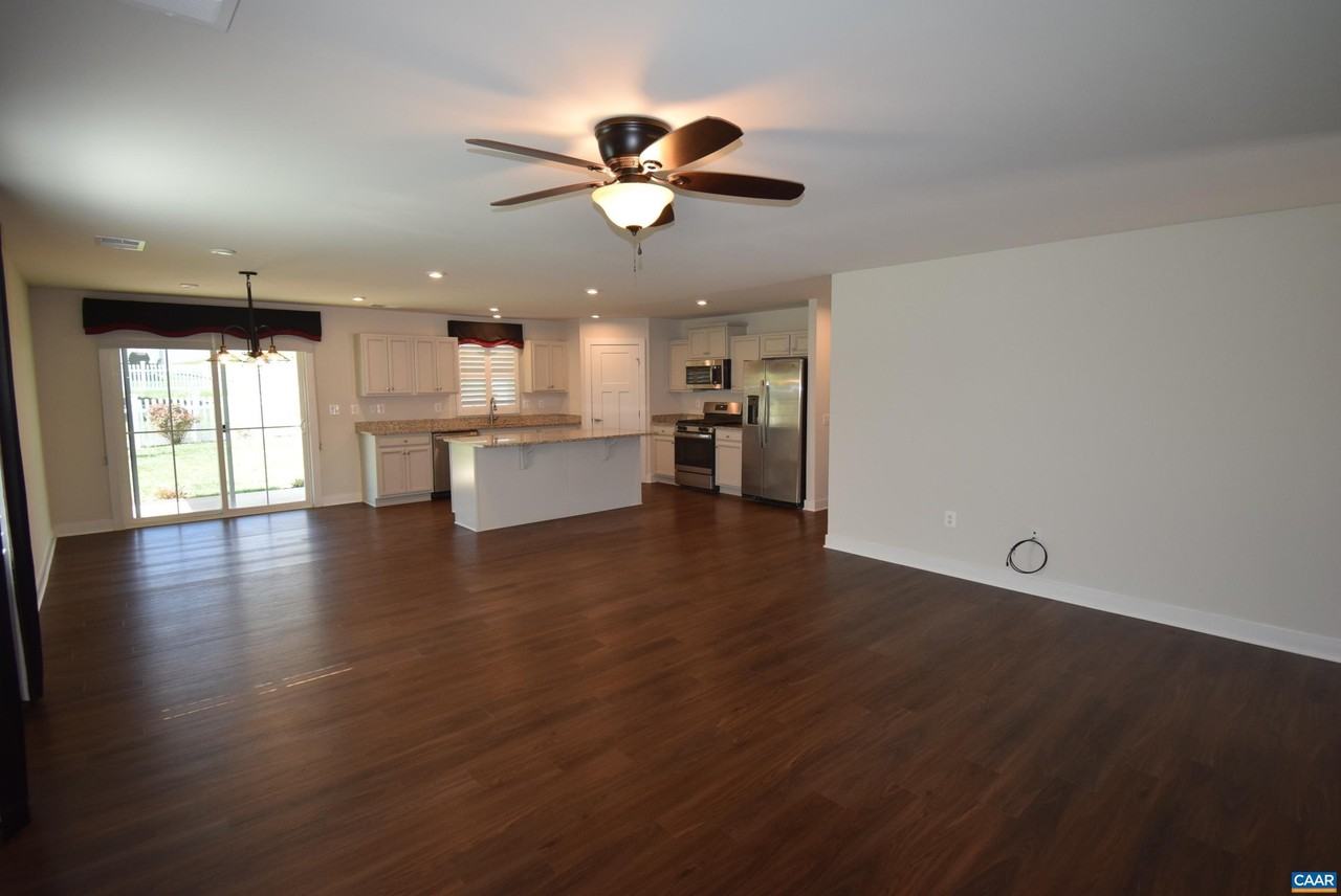 167 Virginia Ave - Photo 6 of 28