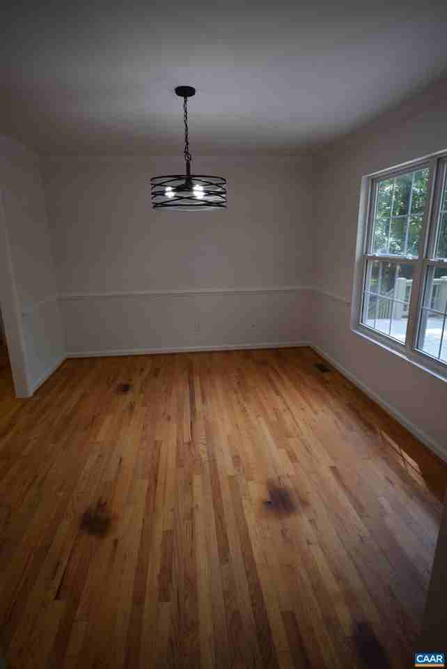 19 Woodlawn Dr - Photo 4 of 29