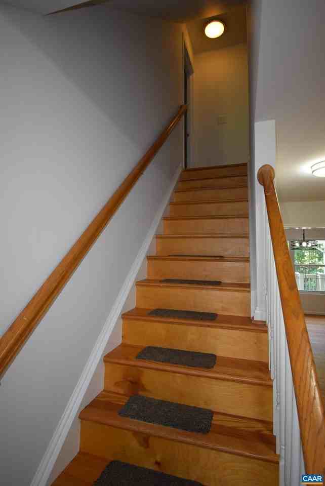19 Woodlawn Dr - Photo 7 of 29