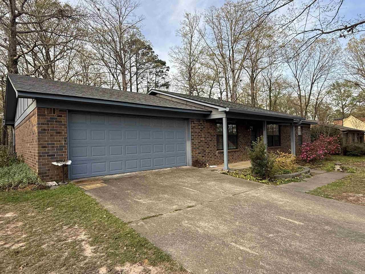 2812 Janet - Photo 3 of 27