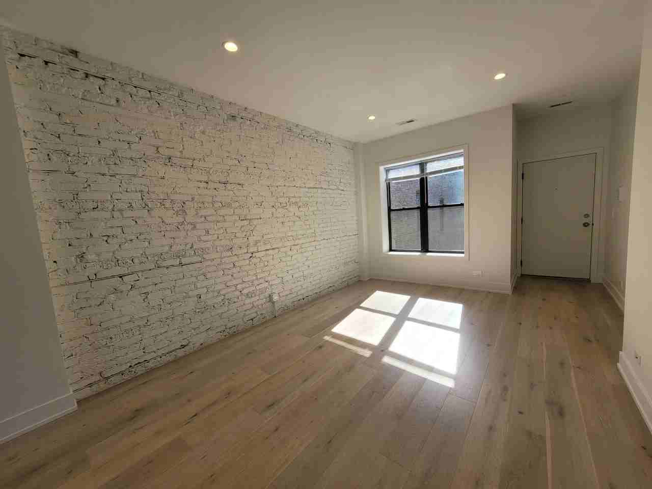 1334 W Bryn Mawr Ave #3R - Photo 6 of 16