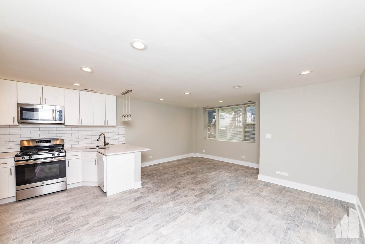 2437 N Ashland Ave #GDN - Photo 3 of 20