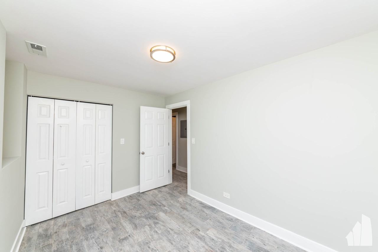 2437 N Ashland Ave #GDN - Photo 7 of 20