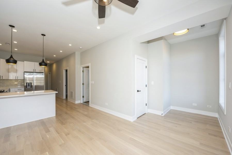 1541 N Washtenaw Ave #1 - Photo 5 of 14