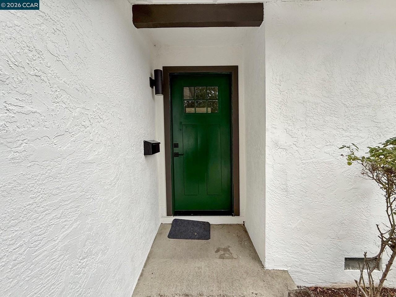 1158 Jensen Cir - Photo 3 of 13