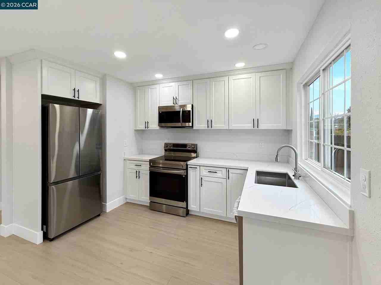 1158 Jensen Cir - Photo 6 of 13