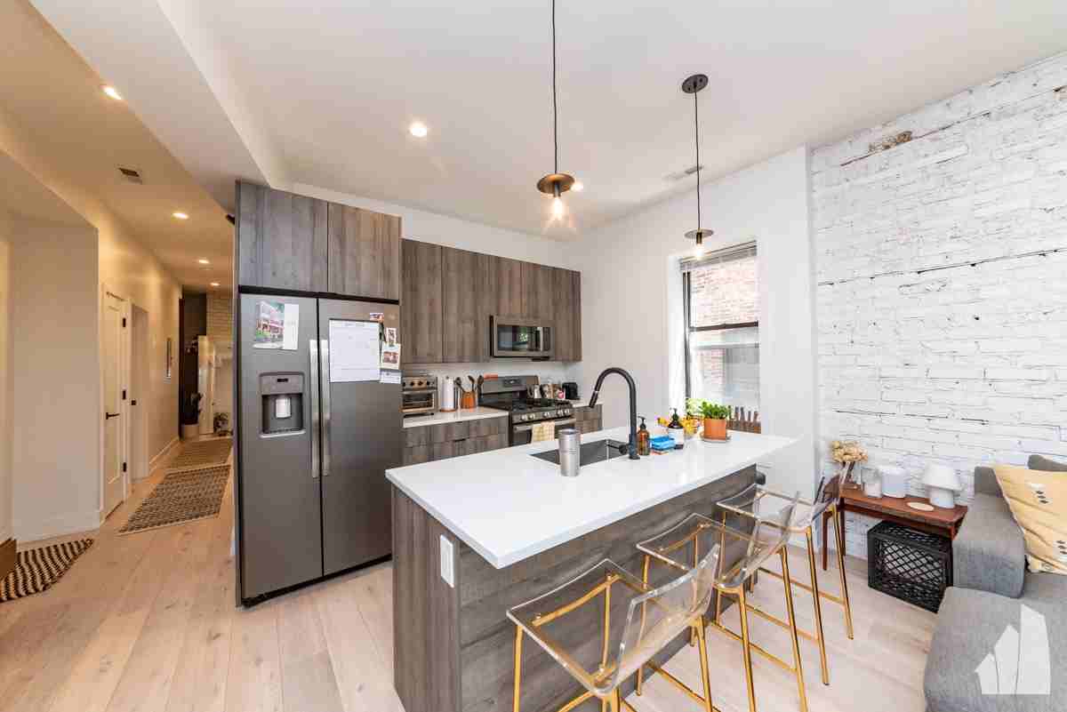 1336 W Bryn Mawr Ave #1F - Photo 2 of 16