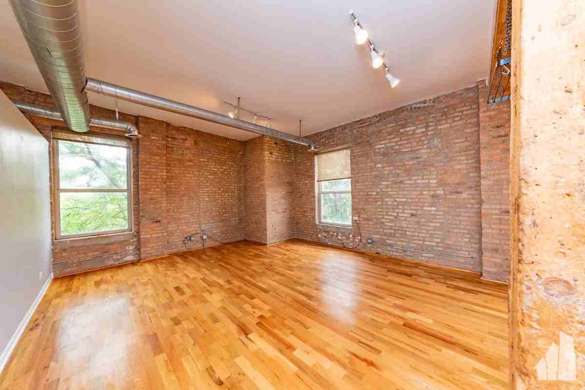 1822 S Bishop St #210 - Photo 2 of 14