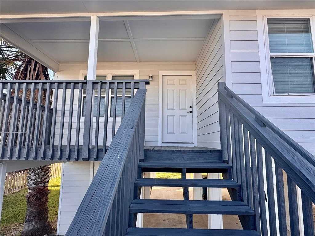 328 Sea Isle Dr Unit A - Photo 3 of 13