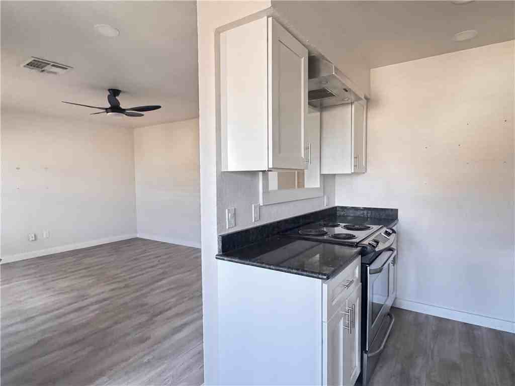 328 Sea Isle Dr Unit A - Photo 7 of 13