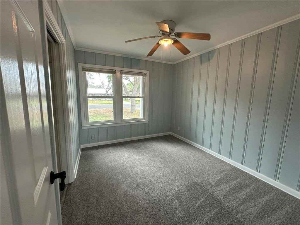 107 Holly Dr - Photo 6 of 14