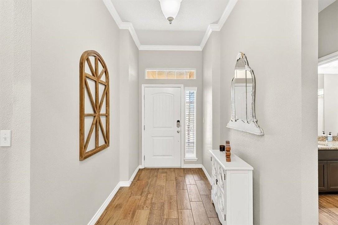 7841 Fort Griffen Dr - Photo 4 of 36