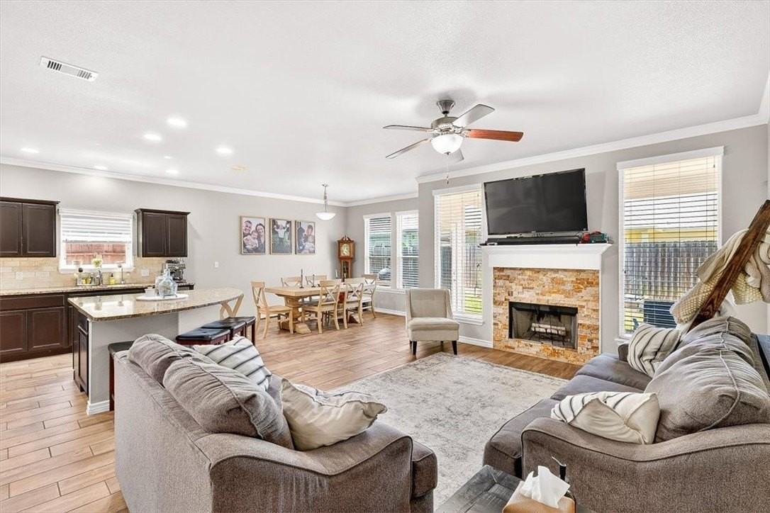 7841 Fort Griffen Dr - Photo 6 of 36